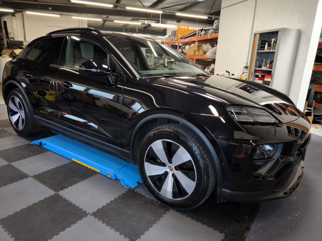 Polissage et traitement céramique sur Porsche Macan chez My Detailing à Sausheim près de Mulhouse