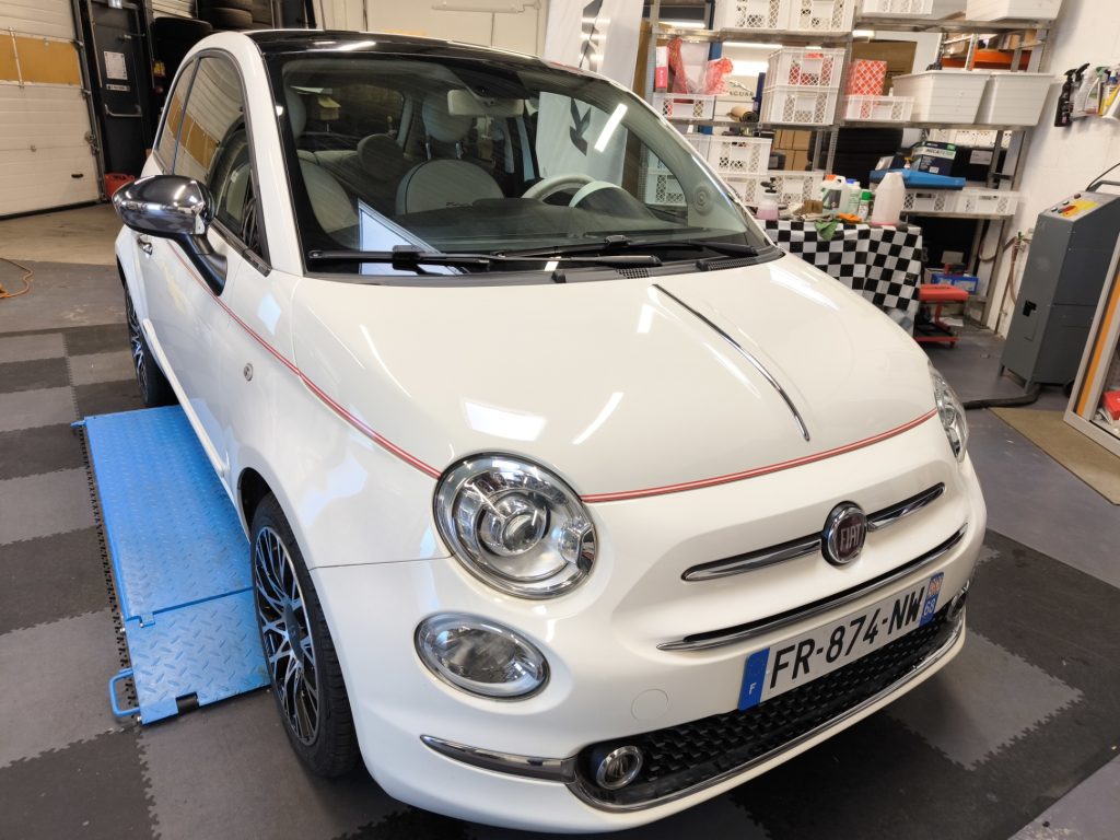 Nettoyage minutieux Fiat 500 à Sausheim près de Mulhouse Nettoyage minutieux Fiat 500 à Sausheim près de Mulhouse